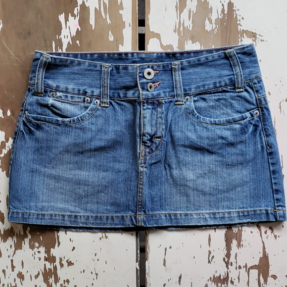 Vintage AEO Perfect Look Distressed Denim Skirt - Picture 8 of 8